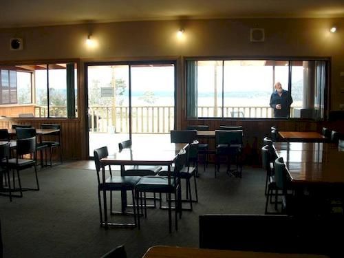 Great Lake Hotel Liawenee Bagian luar foto